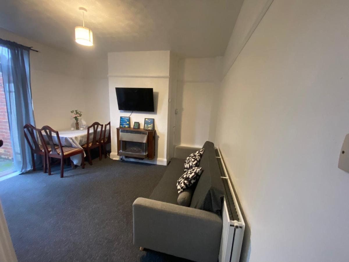 Room 2 Peaceful Stay Near Derby City Centre Extérieur photo